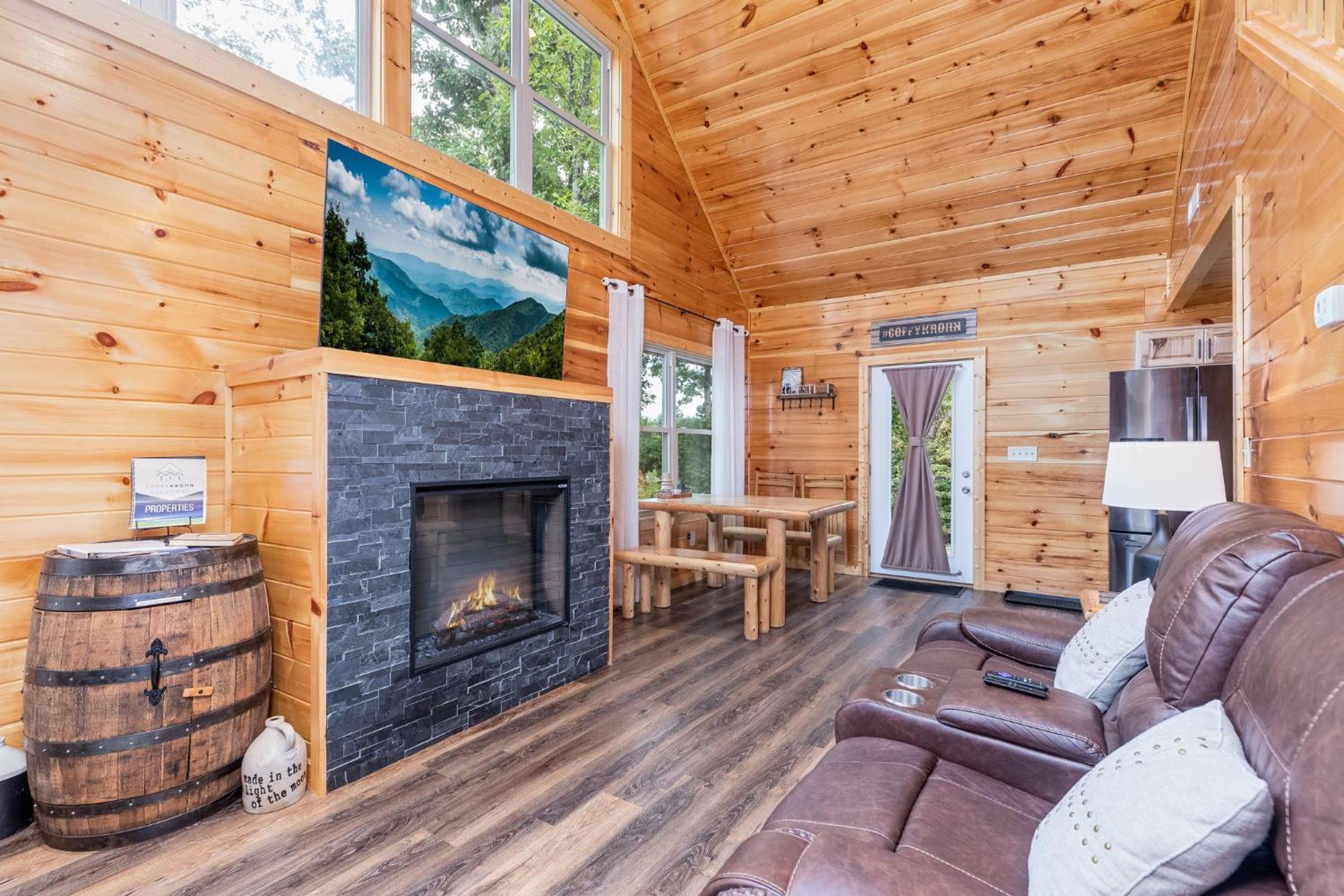 Fully Loaded Cabin In Heart Of Pigeon Forge Exteriér fotografie