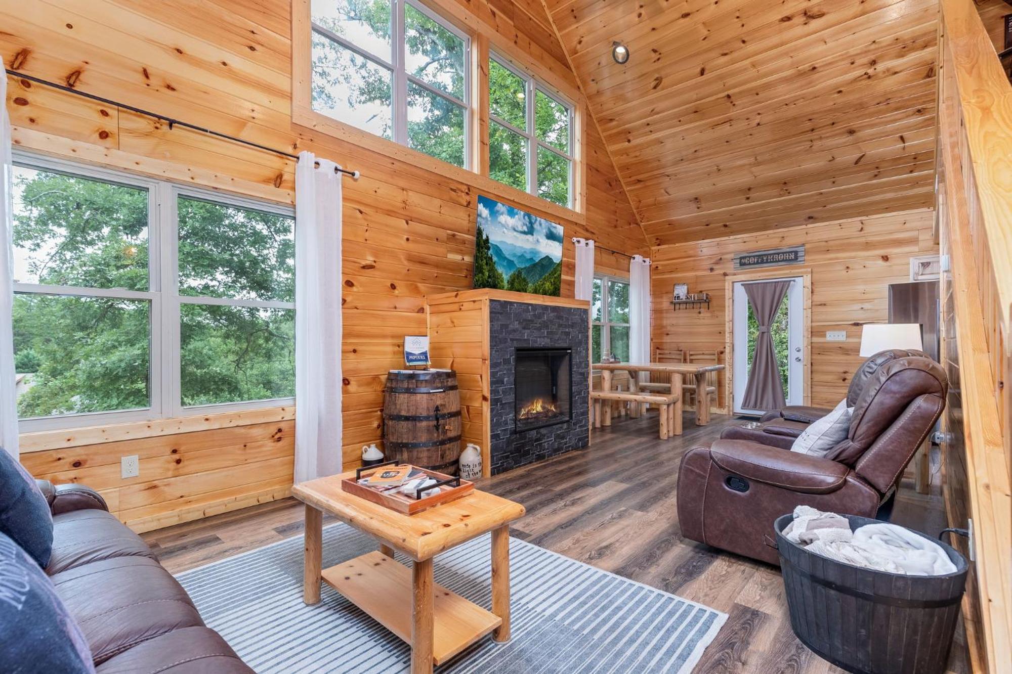 Fully Loaded Cabin In Heart Of Pigeon Forge Exteriér fotografie