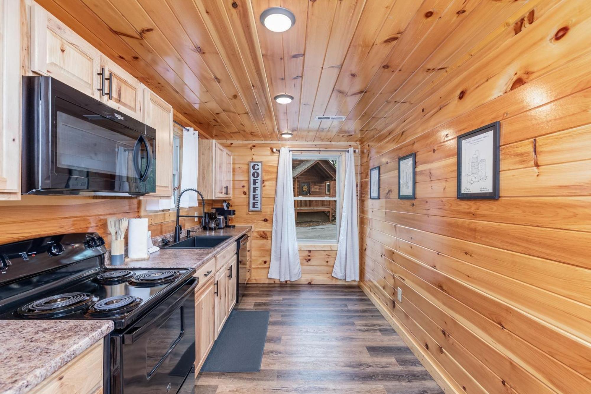 Fully Loaded Cabin In Heart Of Pigeon Forge Exteriér fotografie