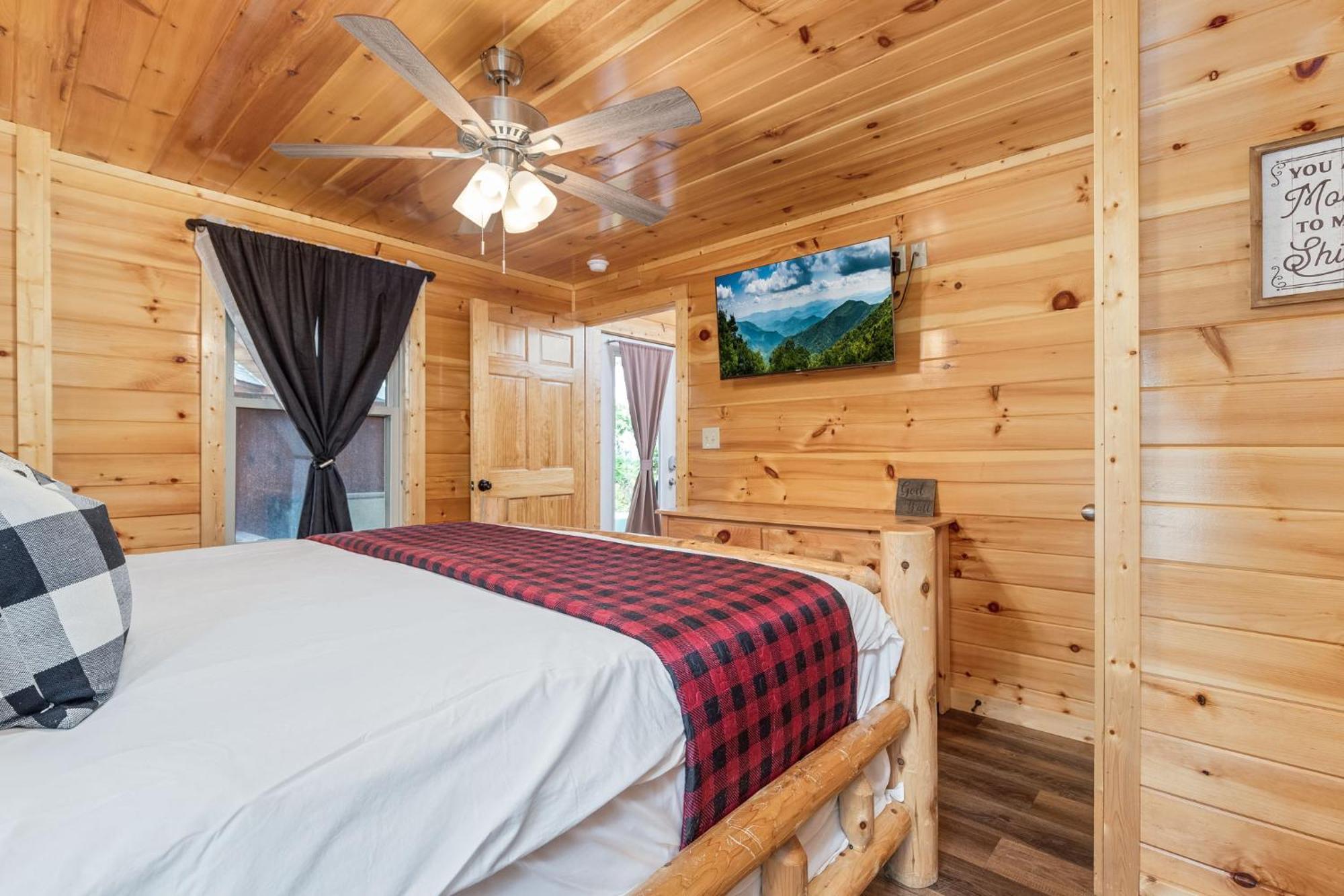 Fully Loaded Cabin In Heart Of Pigeon Forge Exteriér fotografie